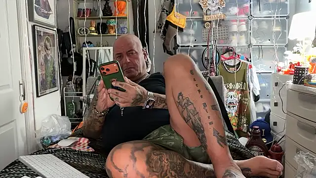 joeytatts66 online show from 19, 11, 2025