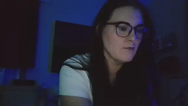 Snapshot of _CumSeeV_ chatting on 29, 10, 2025 CumSeeV online show from 29, 10, 2025