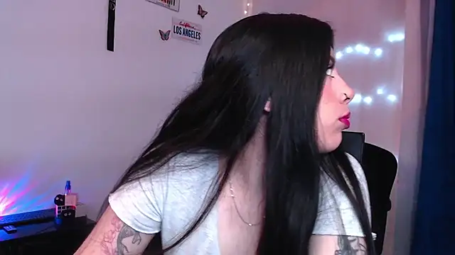 Snapshot of iam_emy chatting on 16, 9, 2025 iam emy online show from 16, 9, 2025