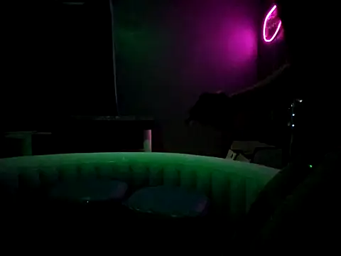 Snapshot of Spunwhiteboy1992 chatting on 15, 12, 2025 Spunwhiteboy1992 online show from 15, 12, 2025