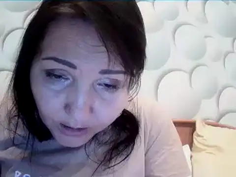 ClaireSunset online show from 5, 3, 2026