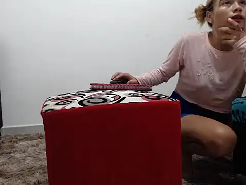 Snapshot of Naomi991 chatting on 10, 1, 2025 Naomi991 online show from 10, 1, 2025