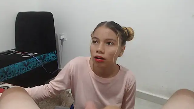 Snapshot of Naomi991 chatting on 13, 3, 2025 Naomi991 online show from 13, 3, 2025