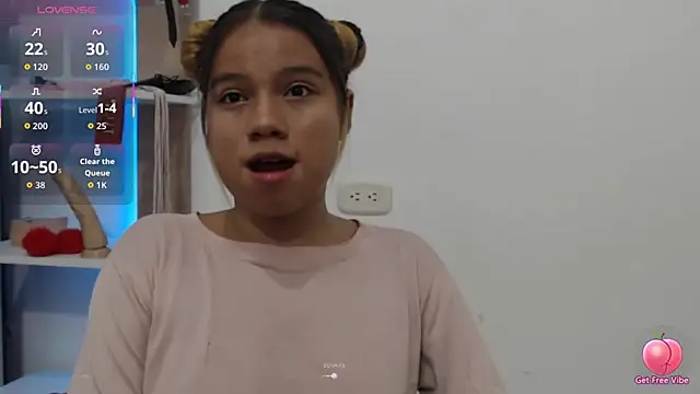 Snapshot of Naomi991 chatting on 29, 9, 2025 Naomi991 online show from 29, 9, 2025