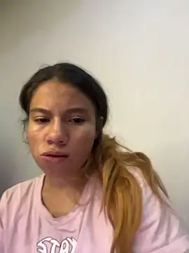 Snapshot of Naomi991 chatting on 8, 11, 2025 Naomi991 online show from 8, 11, 2025