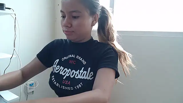 Snapshot of Naomi991 chatting on 22, 11, 2025 Naomi991 online show from 22, 11, 2025