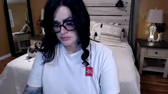 Snapshot of TexasTattooedHouseWife chatting on 27, 2, 2025 TexasTattooedHouseWife online show from 27, 2, 2025