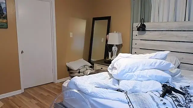 Snapshot of TexasTattooedHouseWife chatting on 6, 3, 2025 TexasTattooedHouseWife online show from 6, 3, 2025