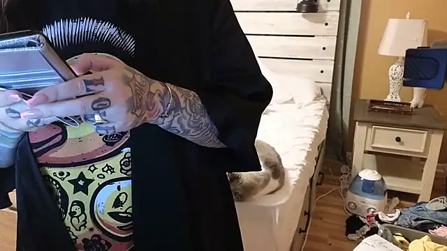 Snapshot of TexasTattooedHouseWife chatting on 13, 3, 2025 TexasTattooedHouseWife online show from 13, 3, 2025