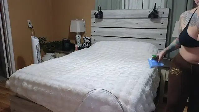 TexasTattooedHouseWife online show from 4, 12, 2025