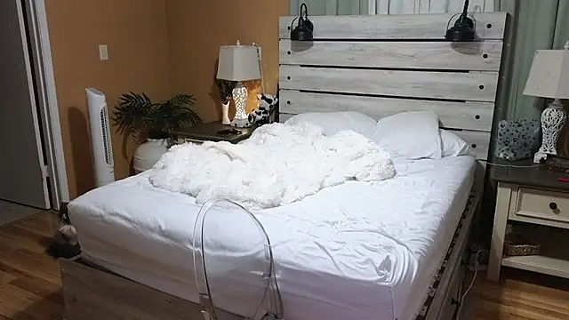 TexasTattooedHouseWife online show from 23, 12, 2025