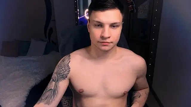 handsome guy01 online show from 6, 12, 2024