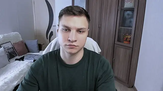 handsome guy01 online show from 25, 9, 2025