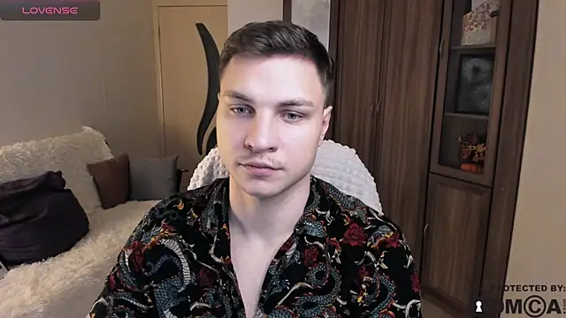 handsome guy01 online show from 23, 10, 2025