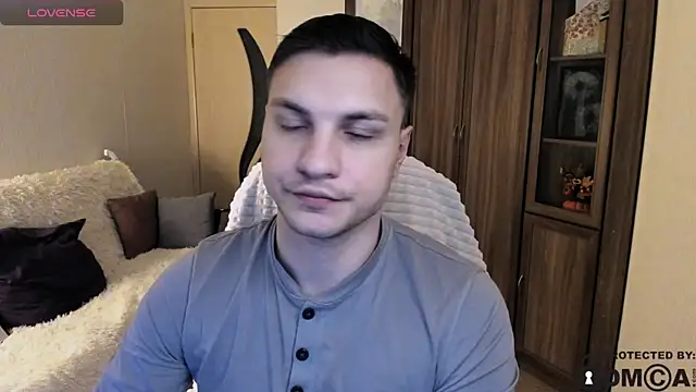 handsome guy01 online show from 25, 10, 2025