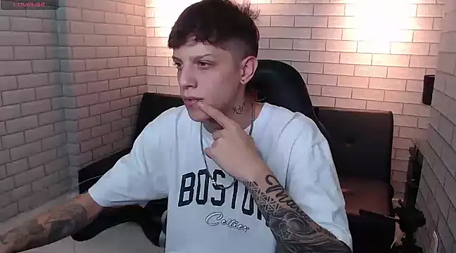 Snapshot of Adam_hard_ chatting on 7, 1, 2025 Adam hard  online show from 7, 1, 2025