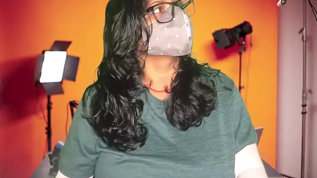 Snapshot of mamoni91 chatting on 21, 9, 2025 mamoni91 online show from 21, 9, 2025