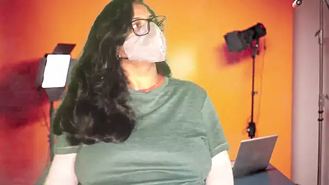 Snapshot of mamoni91 chatting on 9, 10, 2025 mamoni91 online show from 9, 10, 2025