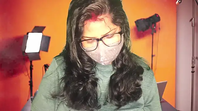 Snapshot of mamoni91 chatting on 12, 10, 2025 mamoni91 online show from 12, 10, 2025