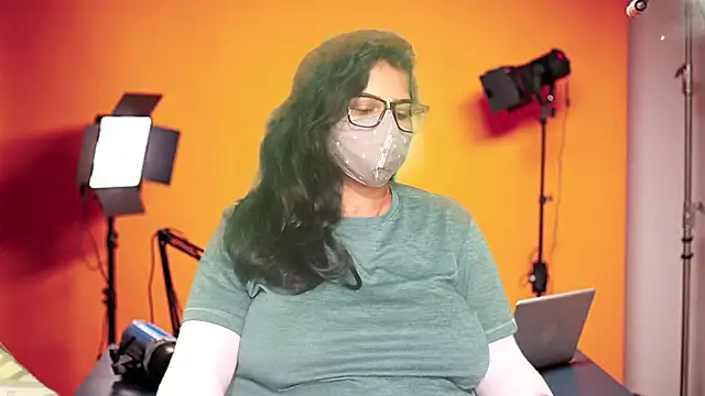 Snapshot of mamoni91 chatting on 31, 10, 2025 mamoni91 online show from 31, 10, 2025