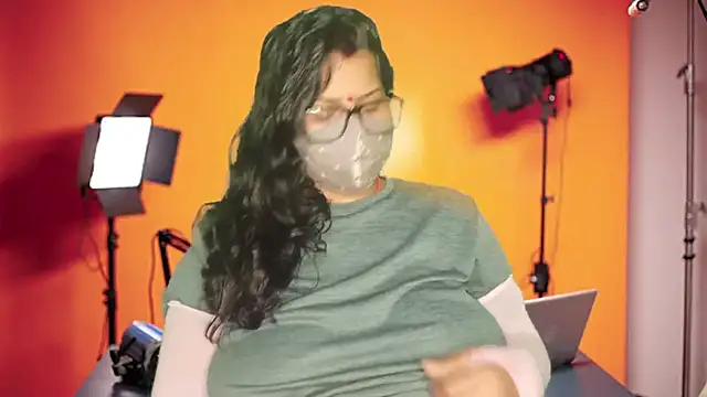 Snapshot of mamoni91 chatting on 22, 11, 2025 mamoni91 online show from 22, 11, 2025