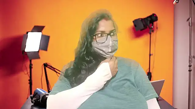 Snapshot of mamoni91 chatting on 1, 12, 2025 mamoni91 online show from 1, 12, 2025