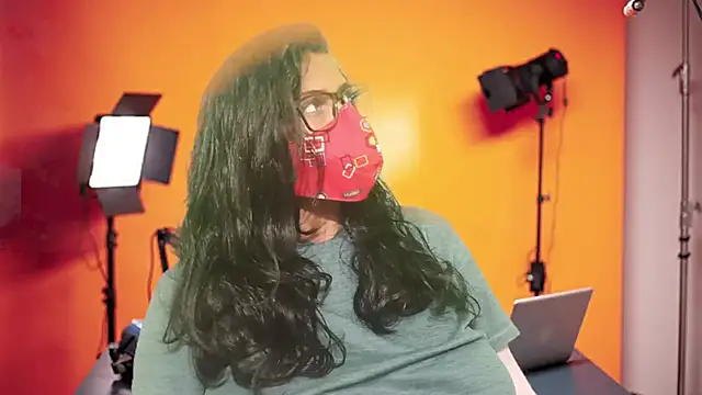 Snapshot of mamoni91 chatting on 2, 12, 2025 mamoni91 online show from 2, 12, 2025