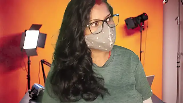 Snapshot of mamoni91 chatting on 4, 12, 2025 mamoni91 online show from 4, 12, 2025