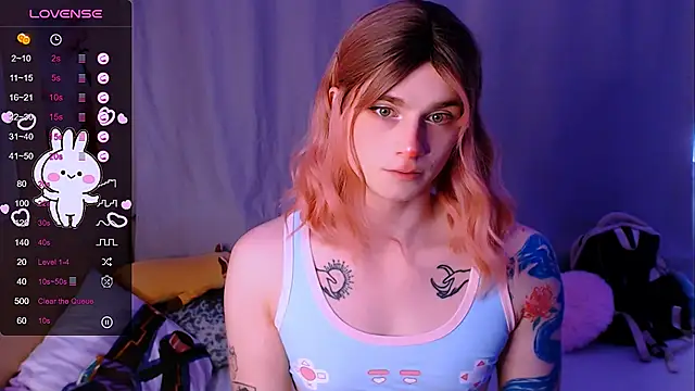 Snapshot of Alice_Hells chatting on 29, 10, 2025 Alice Hells online show from 29, 10, 2025