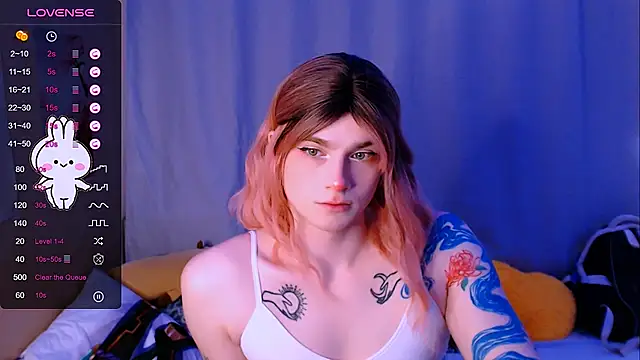 Snapshot of Alice_Hells chatting on 2, 11, 2025 Alice Hells online show from 2, 11, 2025