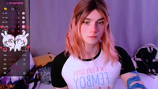 Snapshot of Alice_Hells chatting on 13, 11, 2025 Alice Hells online show from 13, 11, 2025