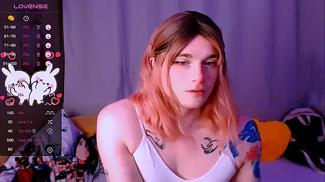 Snapshot of Alice_Hells chatting on 27, 11, 2025 Alice Hells online show from 27, 11, 2025