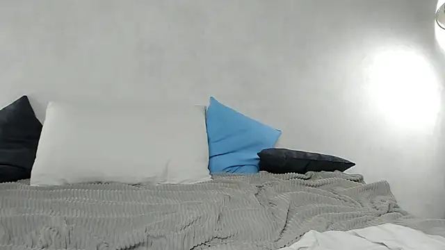 EngelFugler online show from 11, 1, 2025