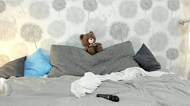 EngelFugler online show from 13, 1, 2025