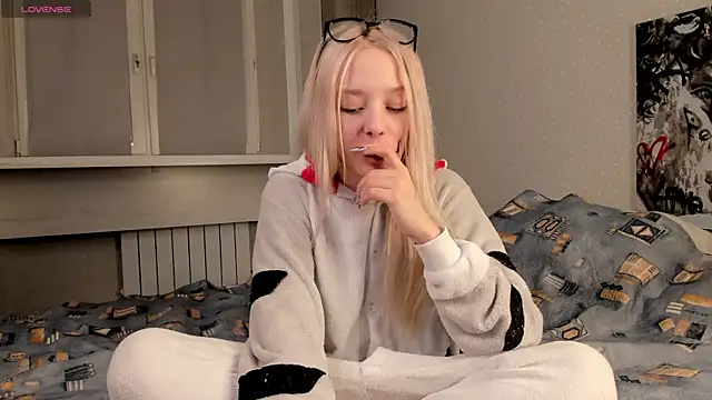 EngelFugler online show from 13, 2, 2025