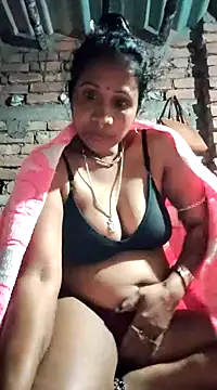 Snapshot of Hotty-dola chatting on 27, 12, 2024 Hotty-dola online show from 27, 12, 2024