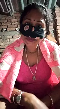 Snapshot of Hotty-dola chatting on 31, 12, 2024 Hotty-dola online show from 31, 12, 2024