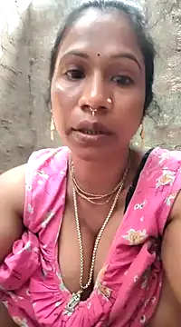 Snapshot of Hotty-dola chatting on 4, 2, 2025 Hotty-dola online show from 4, 2, 2025