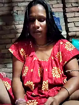 Snapshot of Hotty-dola chatting on 5, 10, 2025 Hotty-dola online show from 5, 10, 2025