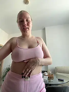 LianaCruz   online show from 2, 4, 2026