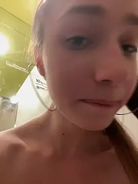 Lia  Love online show from 17, 12, 2024