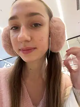 Lia  Love online show from 25, 12, 2024