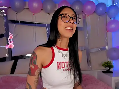 Snapshot of Mis__lola chatting on 11, 11, 2025 Mis lola online show from 11, 11, 2025