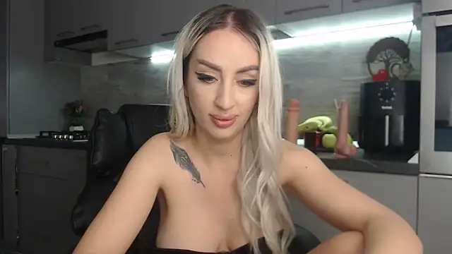 queenzoora online show from 21, 5, 2026