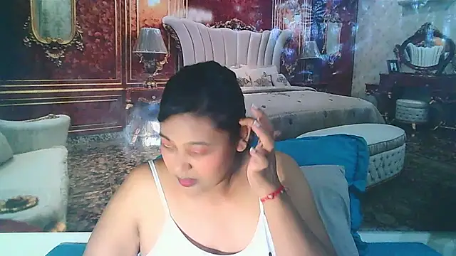Snapshot of IndianYummy chatting on 12, 12, 2024 IndianYummy online show from 12, 12, 2024