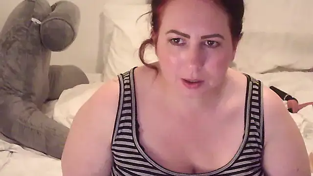 Snapshot of Fynezz chatting on 22, 9, 2025 Fynezz online show from 22, 9, 2025