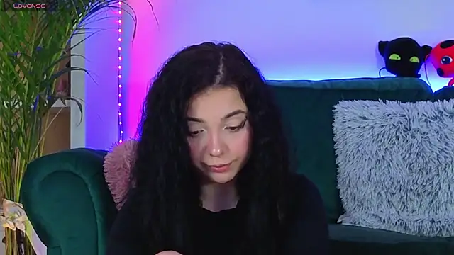 Snapshot of AveryWillow chatting on 3, 3, 2026 AveryWillow online show from 3, 3, 2026