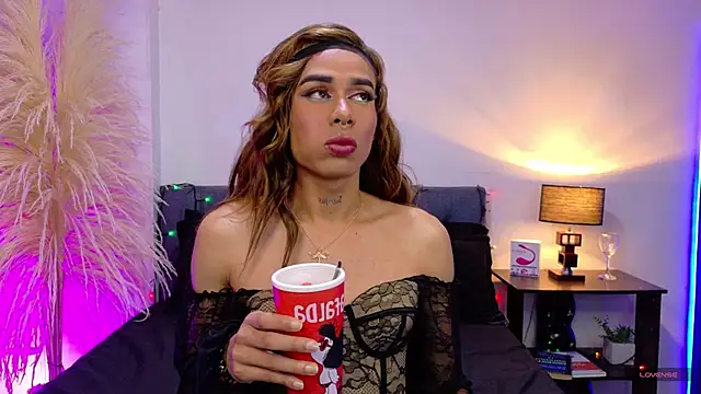 Snapshot of Rouse_Hilton chatting on 12, 11, 2025 Rouse Hilton online show from 12, 11, 2025