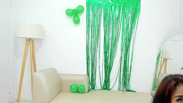 naomiii   online show from 18, 3, 2025