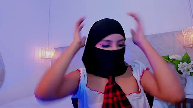 naomiii   online show from 4, 11, 2025